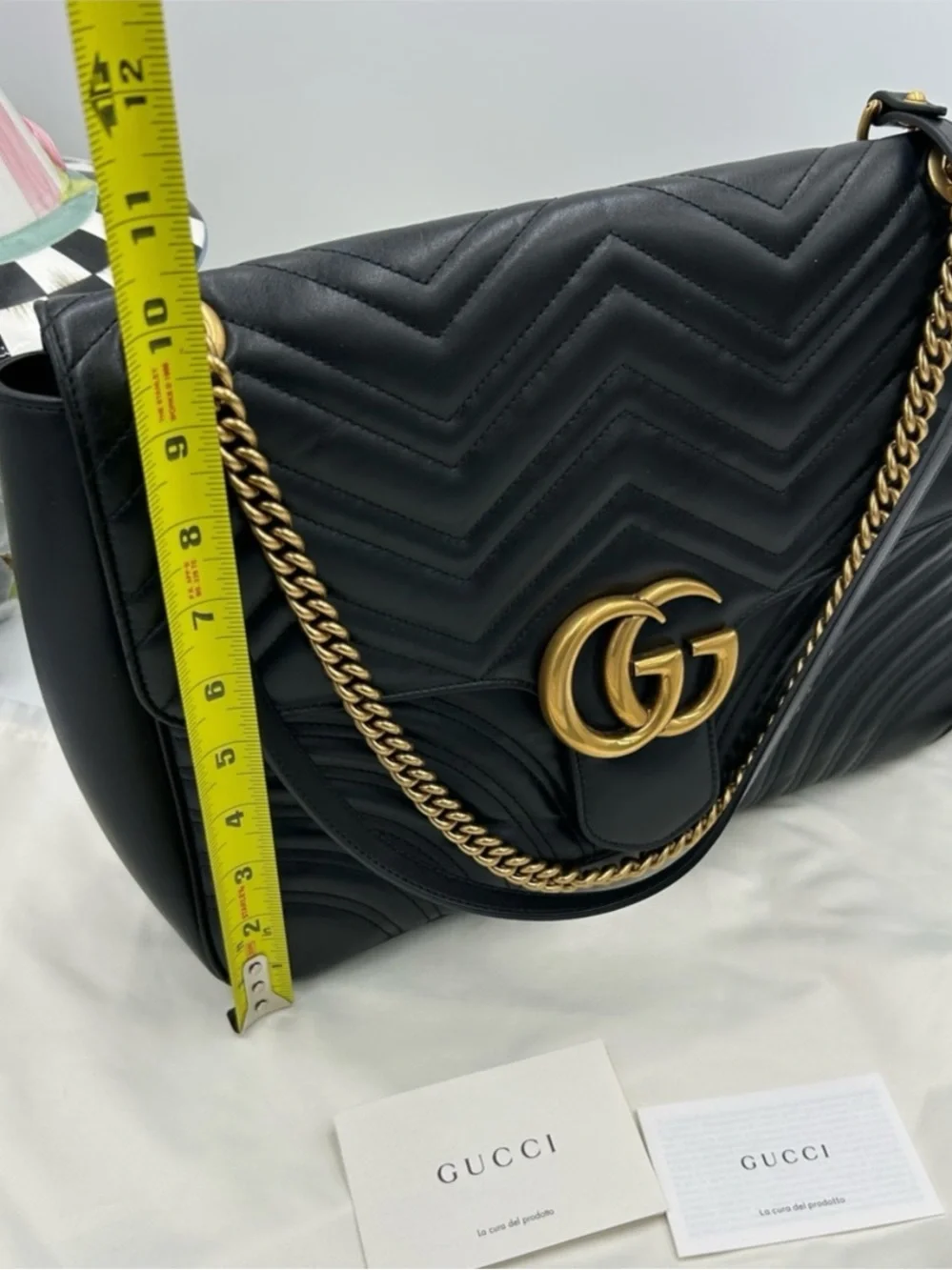Women's Gucci large GG shoulder bag made in Italy